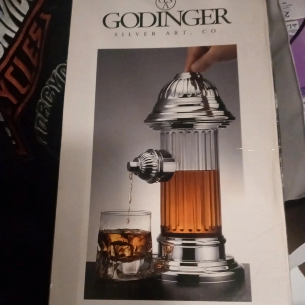 Liquor dispenser